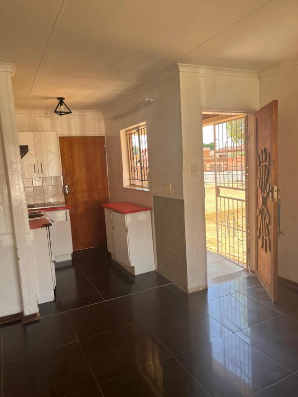 To Let 2 Bedroom Property for Rent in Mmabatho Unit 10 North West